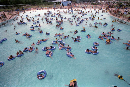 Waterworld-amusement-park-in-Houston-July-19862dd2a0b88617a022.jpg