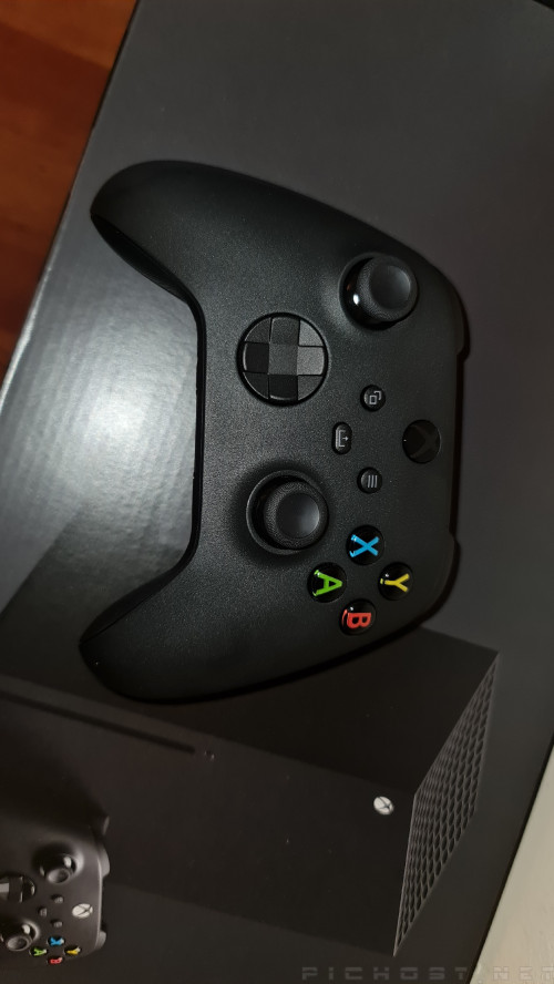 Microsoft Xbox Series X : Controller - Retail Images