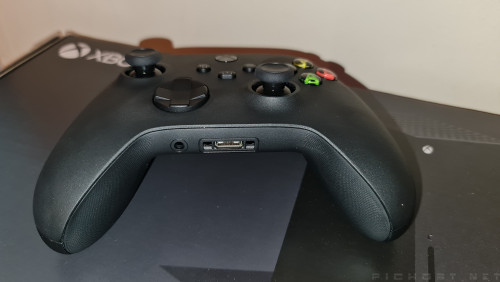 Microsoft Xbox Series X : Controller - Retail Images