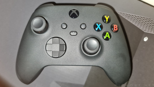 Microsoft Xbox Series X : Controller - Retail Images