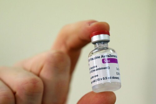 Those under the age of 40 are to be offered an alternative to the Oxford/AstraZeneca jab, it has been confirmed

Vaccine experts are urging anyone who has been given the Oxford/AstraZeneca jab to be on the lookout for five unusual symptoms.

It was confirmed yesterday (May 7) that those under the age of 40 are to be offered an alternative to the AstraZeneca Covid-19 vaccine when it is their turn to receive the jab.

The decision has been made after the Joint Committee on Vaccination and Immunisation (JCVI) reviewed the speed of vaccine uptake across the UK.

The JCVI has maintained there is an "extremely small risk" of people suffering blood clots after having a first shot of the AstraZeneca jab.

However, as infection rates continue to remain low, it has now been deemed appropriate to take a more precautionary approach by offering the Pfizer/BioNTech or NIH/Moderna vaccines to the next priority group (30-39-year-olds).

Professor Wei Shen Lim, Covid-19 chairman for JCVI, has said that safety remains the number one priority, reports BirminghamLive.

But experts are now warning those who have had the AstraZeneca vaccine to be aware of five worrying signs.

These symptoms are:

a severe headache that is not relieved with painkillers or is getting worse;
a headache that feels worse when you lie down or bend over;
a headache that is unusual for you and occurs with blurred vision, feeling or being sick, problems speaking, weakness; drowsiness or seizures;
a rash that looks like small bruises or bleeding under the skin;
shortness of breath, chest pain, leg swelling or persistent abdominal pain.

The Medicines and Healthcare products Regulatory Agency (MHRA) is currently appraising the jab and the review is said to be at an advanced stage.

Experts have also assessed the risks from any third wave of Covid-19 in the UK and concluded that that wave is likely to be smaller than previously anticipated, therefore the risks to younger people are lower.