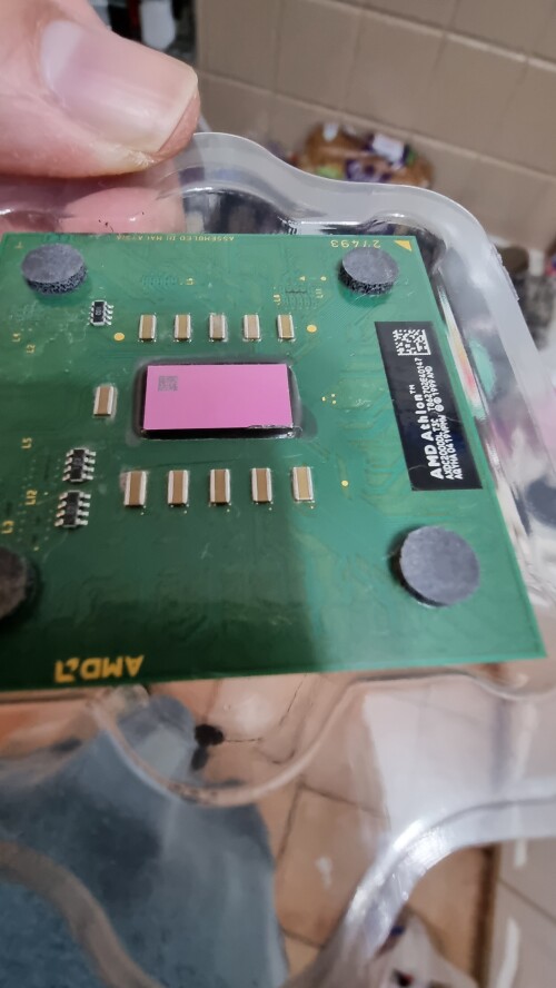 AMD Athlon XP 2000+ *Cracked Core / Dead*