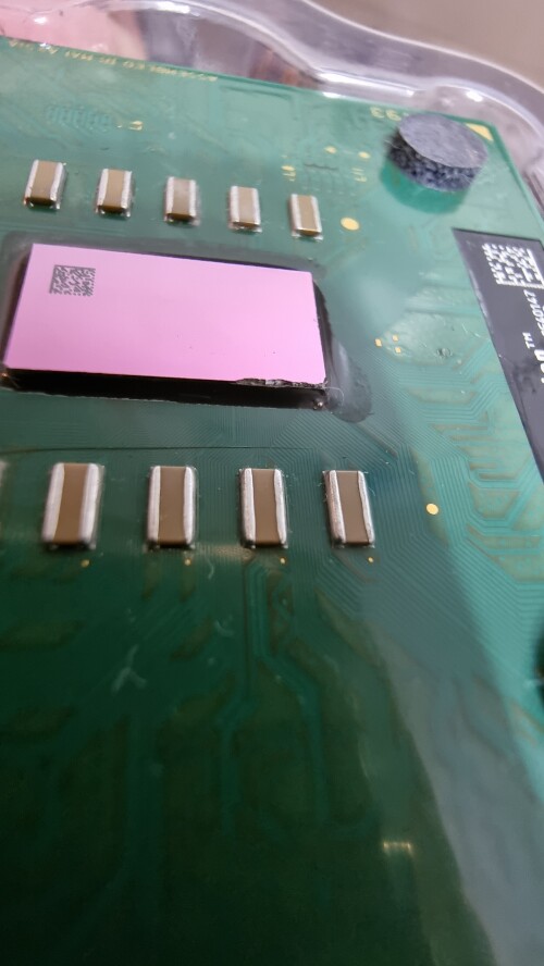 AMD Athlon XP 2000+ *Cracked Core / Dead*