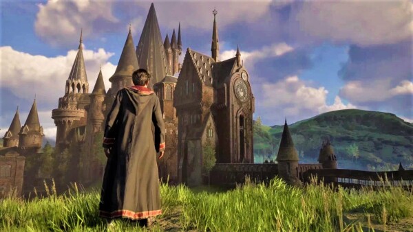 The highly-anticipated Harry Potter game Hogwarts Legacy will sadly no longer be launching in its "Holiday 2022" window, having been pushed back to February 10th, 2023. The news was announced on social media earlier today.

In the message, it was explained that the developers simply need a bit longer to deliver the "best possible experience".

It's a bit of a bummer that Hogwarts Legacy won't be ready for the Christmas period, but it's only a delay of a couple of months, and we're really hoping it's able to live up to its potential when it finally arrives next year.

In the meantime, we were treated to a leak of a cinematic from the game this time last week...