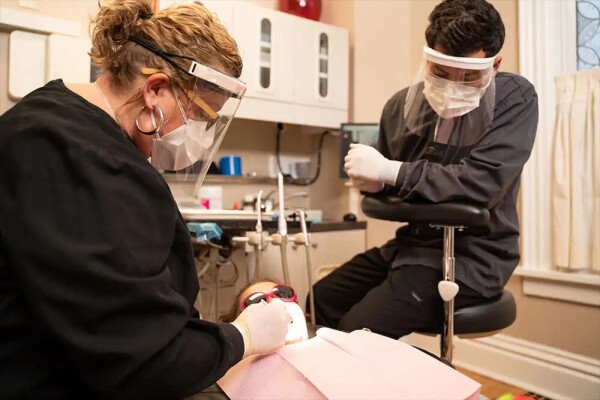 Classic Smiles has been providing stress free family friendly dentistry to Iowa City residents We make dental care easy! Call us now.Get more information about emergency dentists iowa city ia on this site https://www.classicsmiles4u.com/