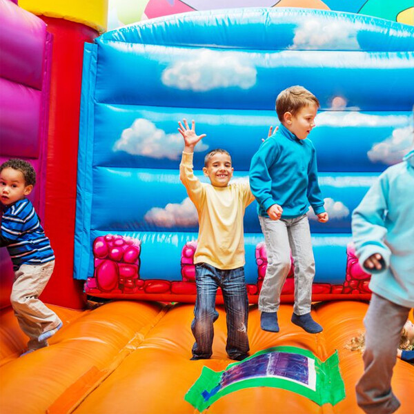 Jumping-Castle153abeca9b36a8d7.jpg